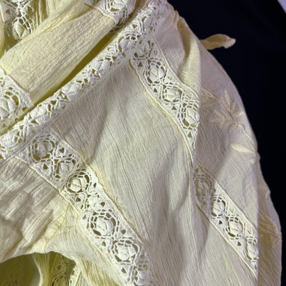Free People Size XS Maria Embroidered Top Pale Yellow Cropped Blouse Lace - Picture 11 of 13